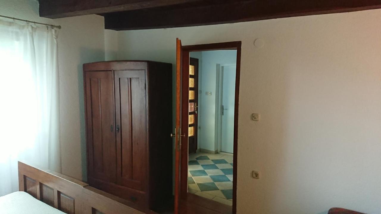 Near Beach - Apartment Butiga Ровинь Экстерьер фото