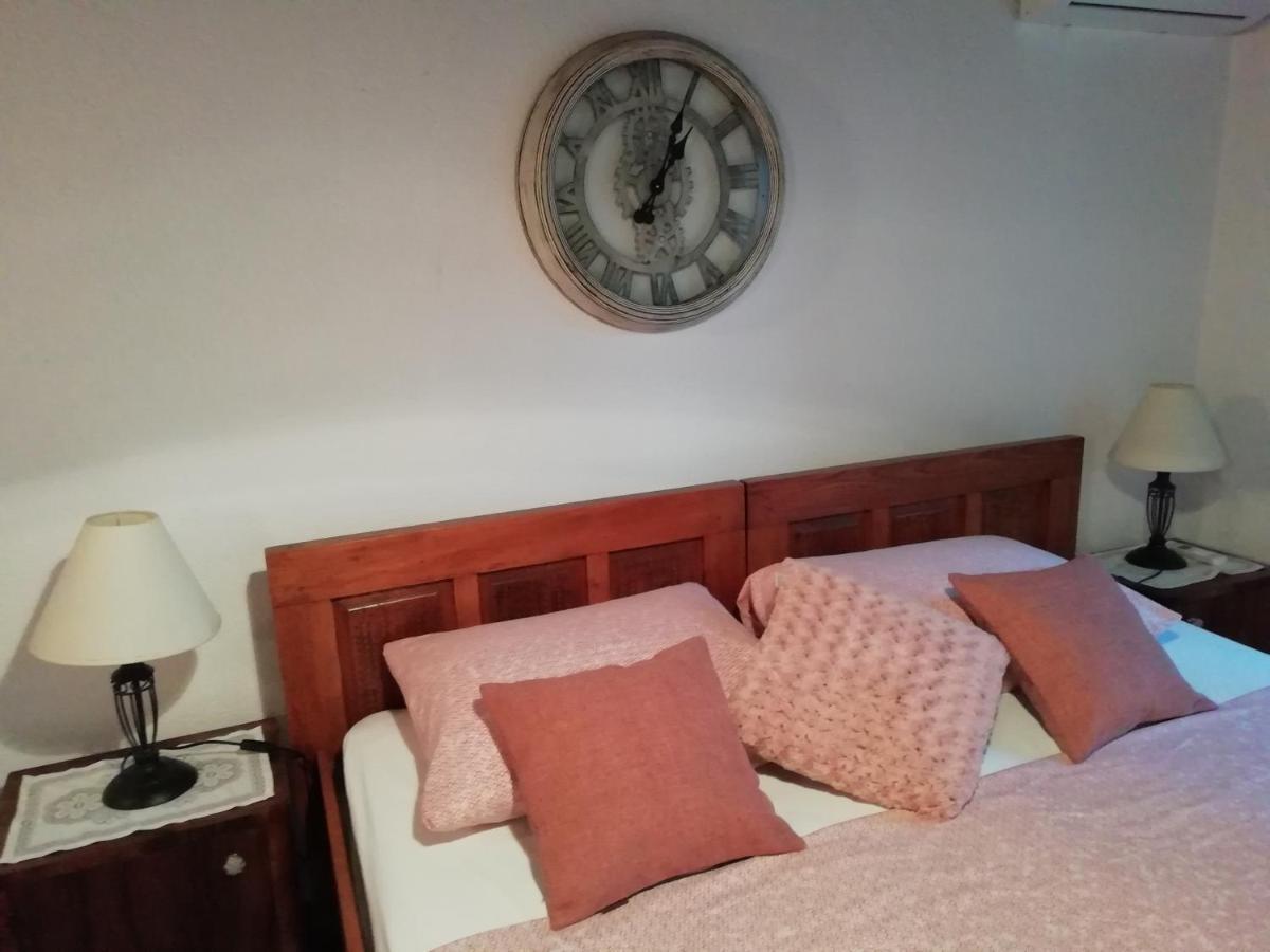 Near Beach - Apartment Butiga Ровинь Экстерьер фото