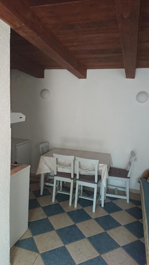 Near Beach - Apartment Butiga Ровинь Экстерьер фото
