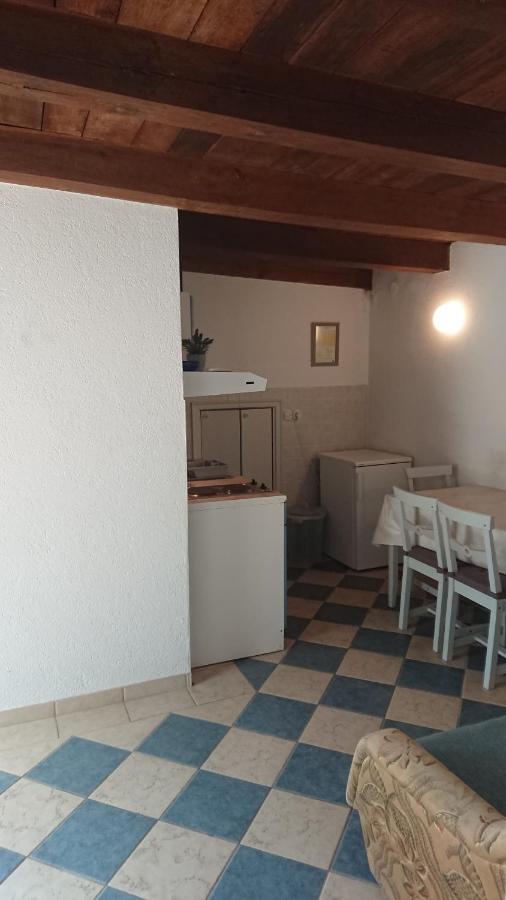 Near Beach - Apartment Butiga Ровинь Экстерьер фото