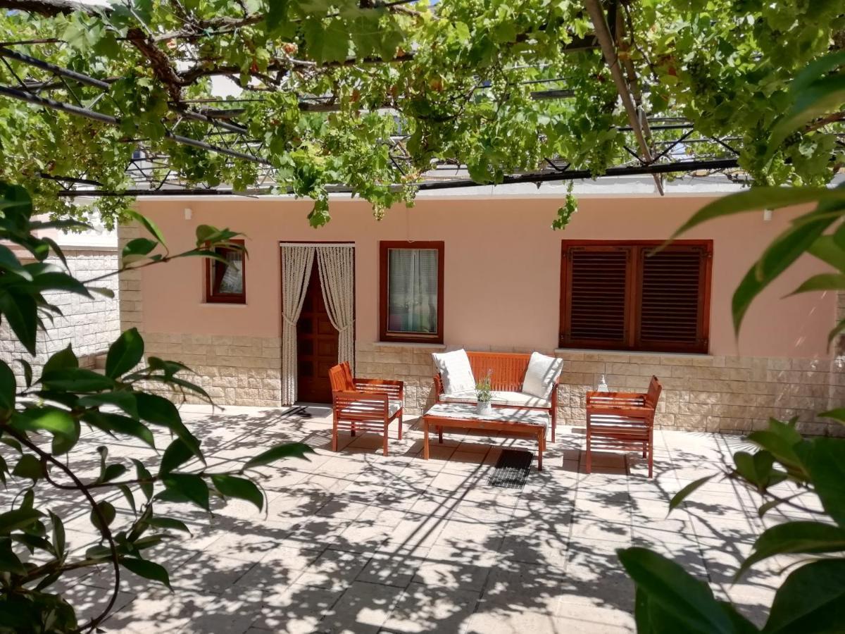 Near Beach - Apartment Butiga Ровинь Экстерьер фото