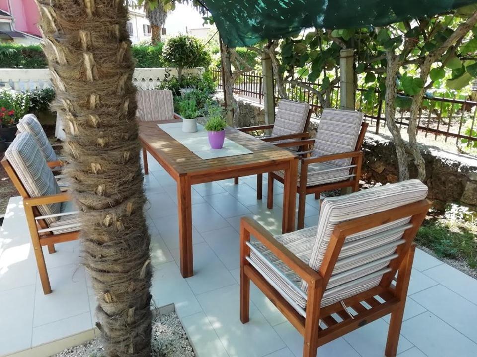 Near Beach - Apartment Butiga Ровинь Экстерьер фото